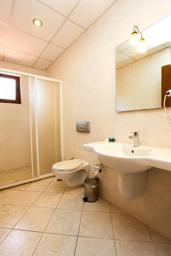 Gocek Unlu Hotel エクステリア 写真